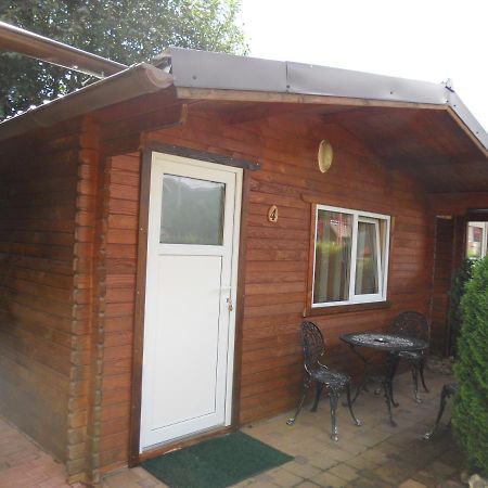 Pension, Camping & Biker Station Zur Deutschen Eiche Ciocanesti Dış mekan fotoğraf