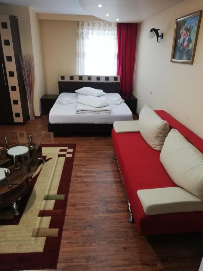 Pension, Camping & Biker Station Zur Deutschen Eiche Ciocanesti Dış mekan fotoğraf