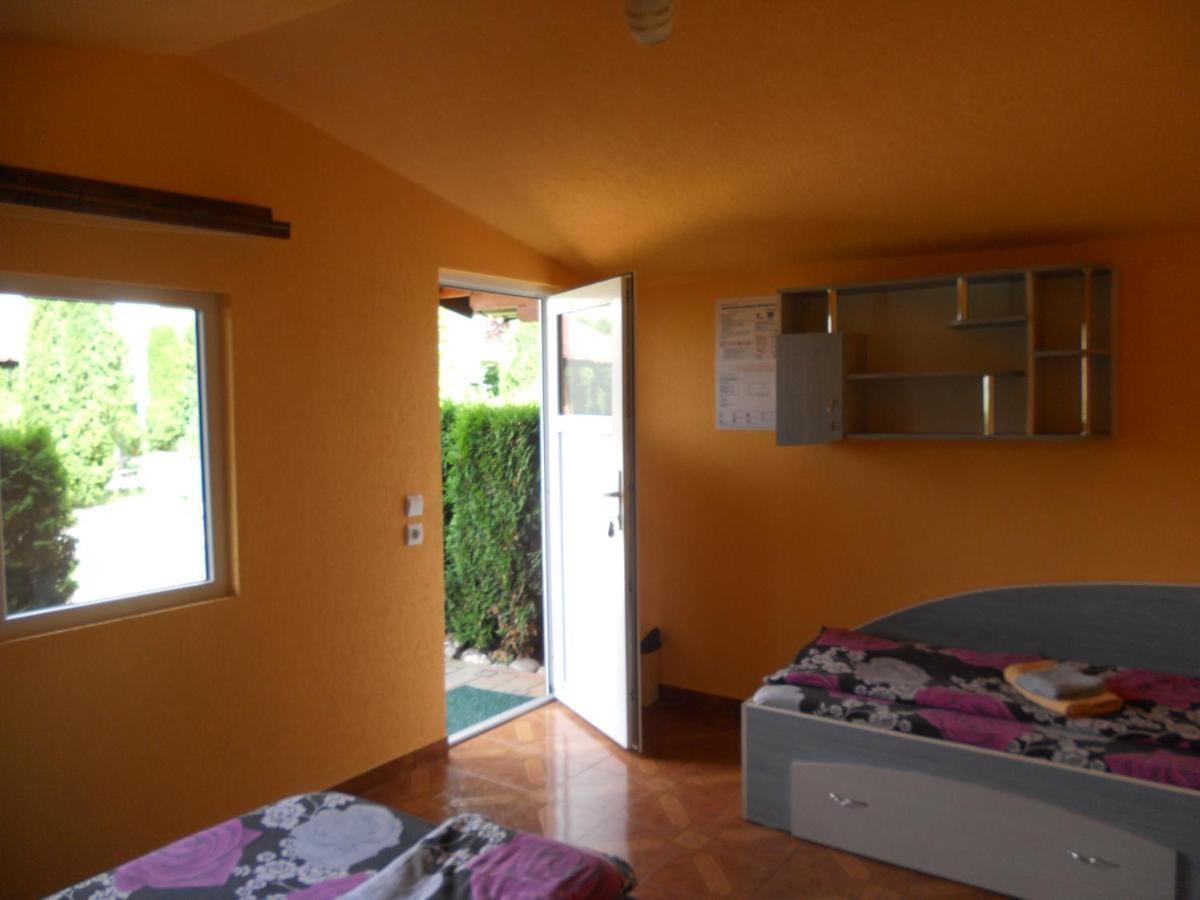 Pension, Camping & Biker Station Zur Deutschen Eiche Ciocanesti Dış mekan fotoğraf