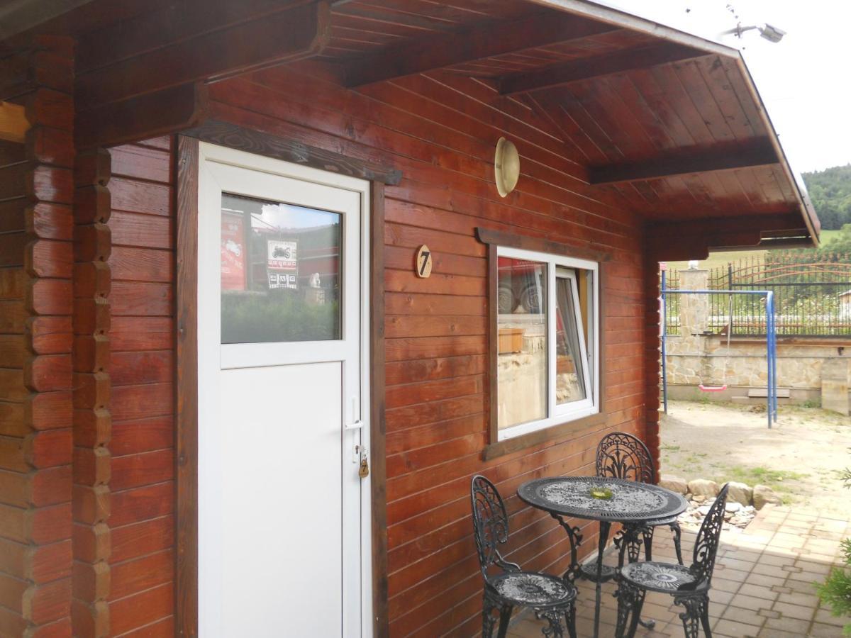 Pension, Camping & Biker Station Zur Deutschen Eiche Ciocanesti Dış mekan fotoğraf