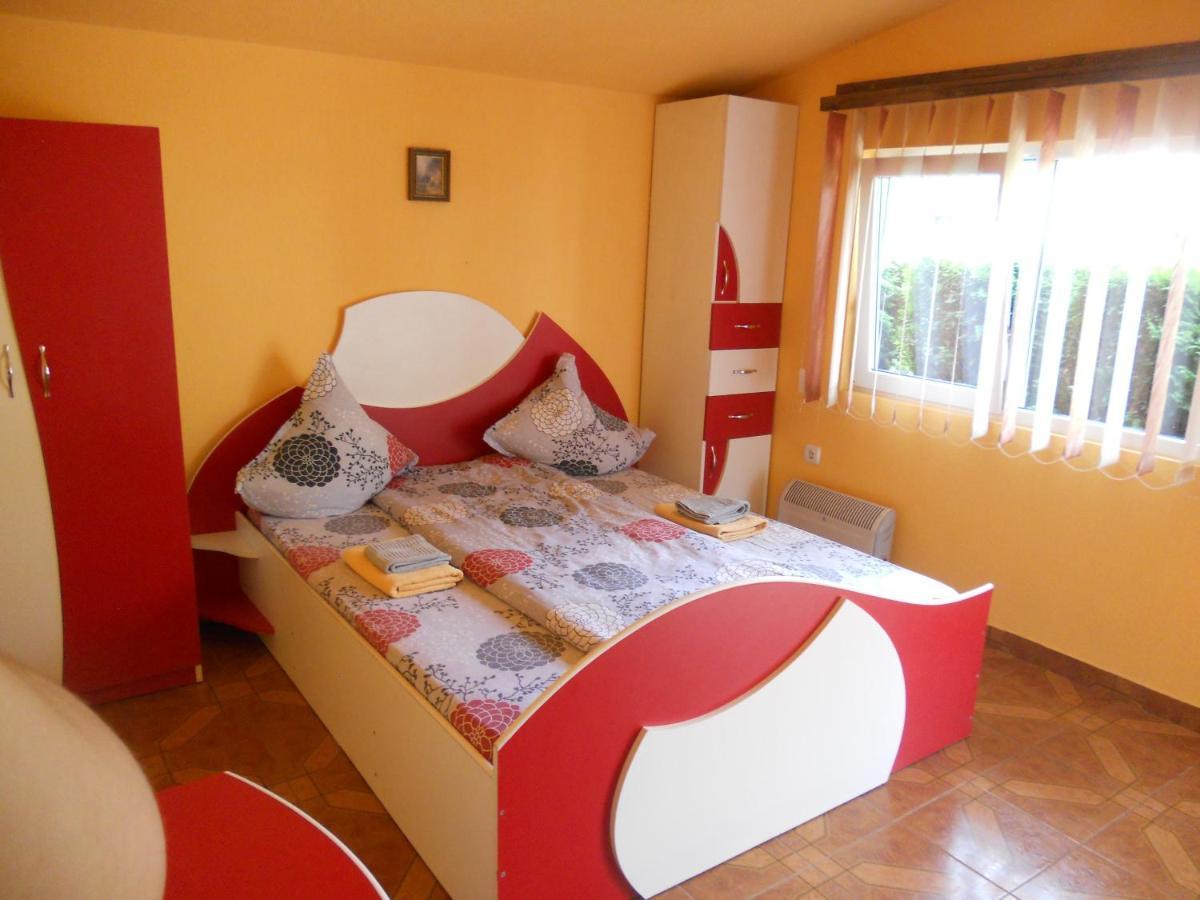 Pension, Camping & Biker Station Zur Deutschen Eiche Ciocanesti Dış mekan fotoğraf