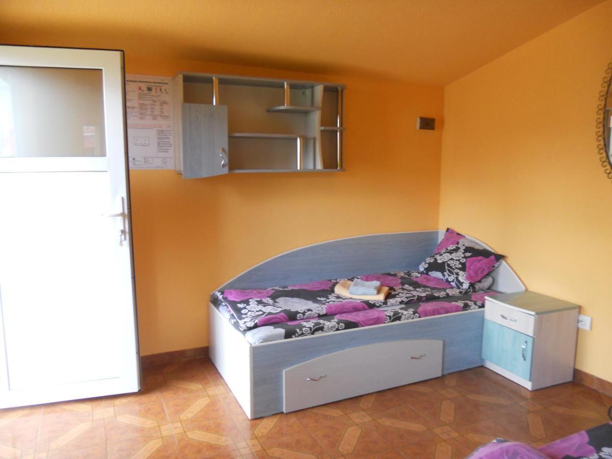 Pension, Camping & Biker Station Zur Deutschen Eiche Ciocanesti Dış mekan fotoğraf