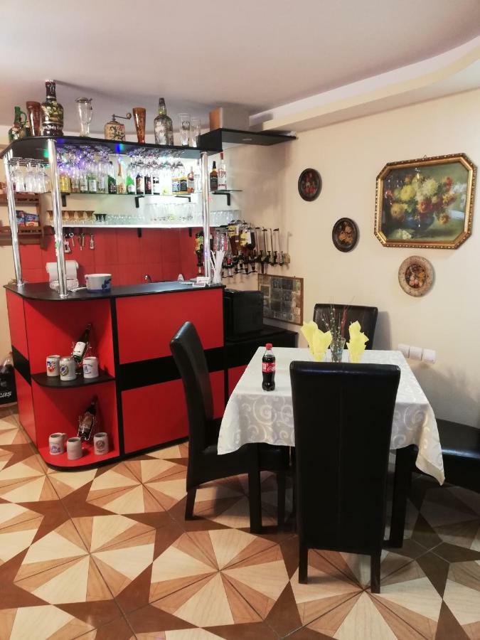 Pension, Camping & Biker Station Zur Deutschen Eiche Ciocanesti Dış mekan fotoğraf